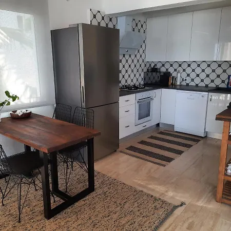 Hotel Impeccable 2-bed With Spectacular View Giris